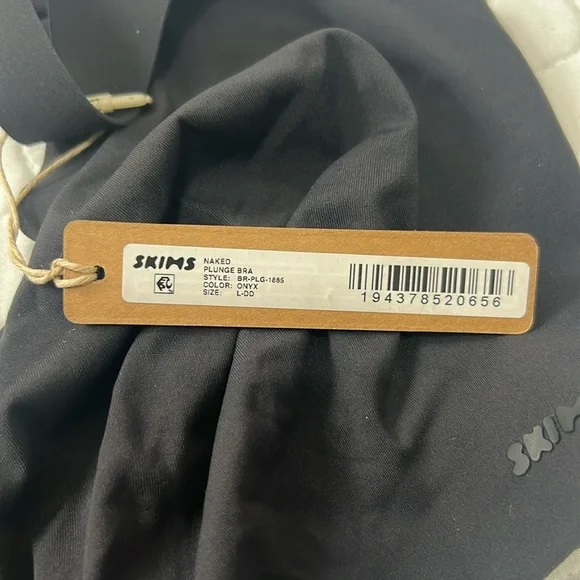 SKIMS Naked Plunge Bra. Size Large DD - Picture 9 of 11